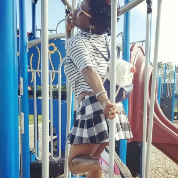 Meet your Posher, Rose - Picture 1 of 1